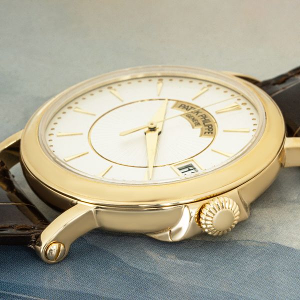 Patek Philippe Calatrava 5153J-001
